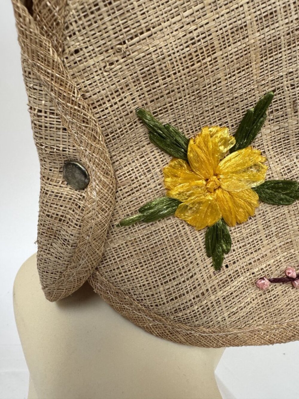 Handmade Raffia Straw Hat With Embroidered Floral Design & Chin Tie Vintage Phil - Picture 6 of 16